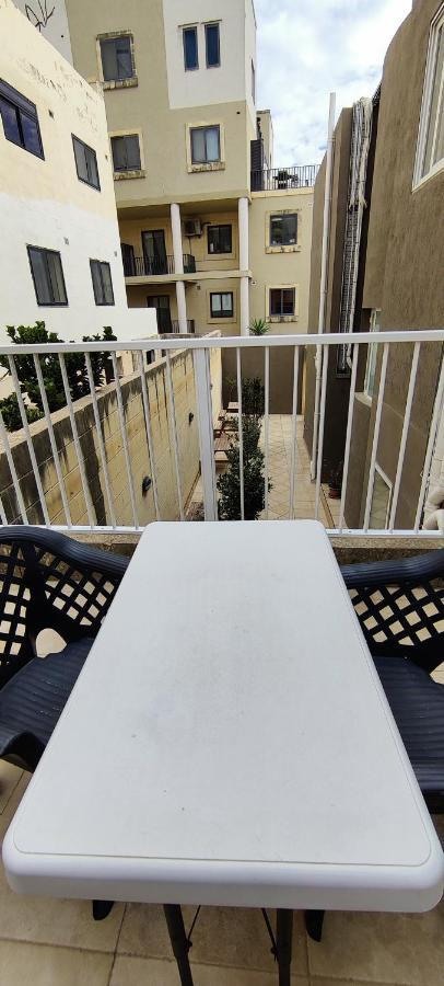 Villa Arjuza - Private Self Catering Bedrooms With Bathroom Is-Swieqi Экстерьер фото