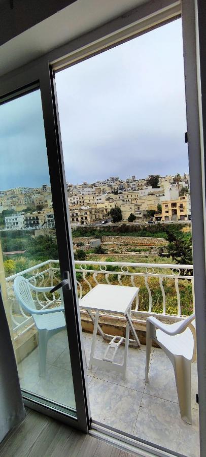 Villa Arjuza - Private Self Catering Bedrooms With Bathroom Is-Swieqi Экстерьер фото