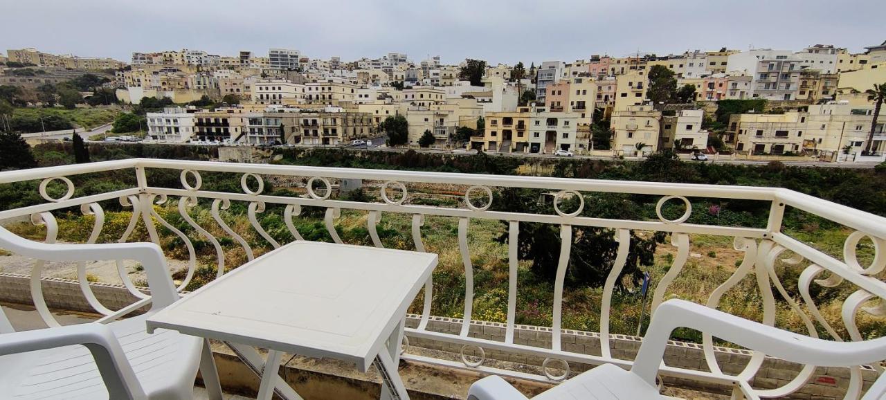 Villa Arjuza - Private Self Catering Bedrooms With Bathroom Is-Swieqi Экстерьер фото