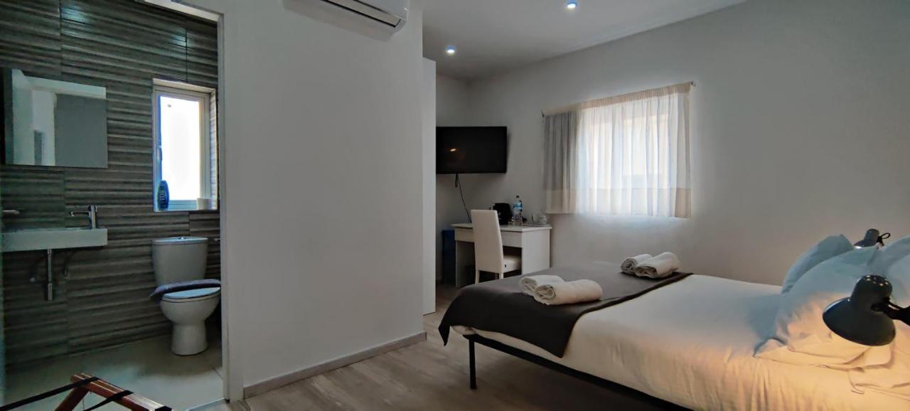 Villa Arjuza - Private Self Catering Bedrooms With Bathroom Is-Swieqi Экстерьер фото